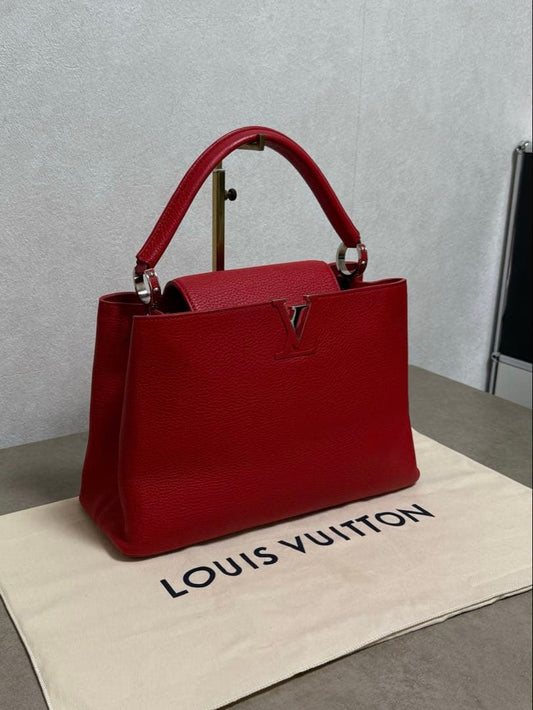 LOUIS VUITTON Capucines MM Coquelicot Red Leather Bag #QY7AOH