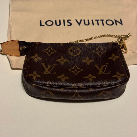 LOUIS VUITTON Mini Pochette Accessoires Monogram Canvas #QYIHF9