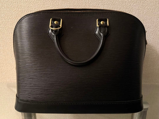 LOUIS VUITTON Epi Leather Black Handbag LV Logo Fine Scratches From Japa #QYDIQ2