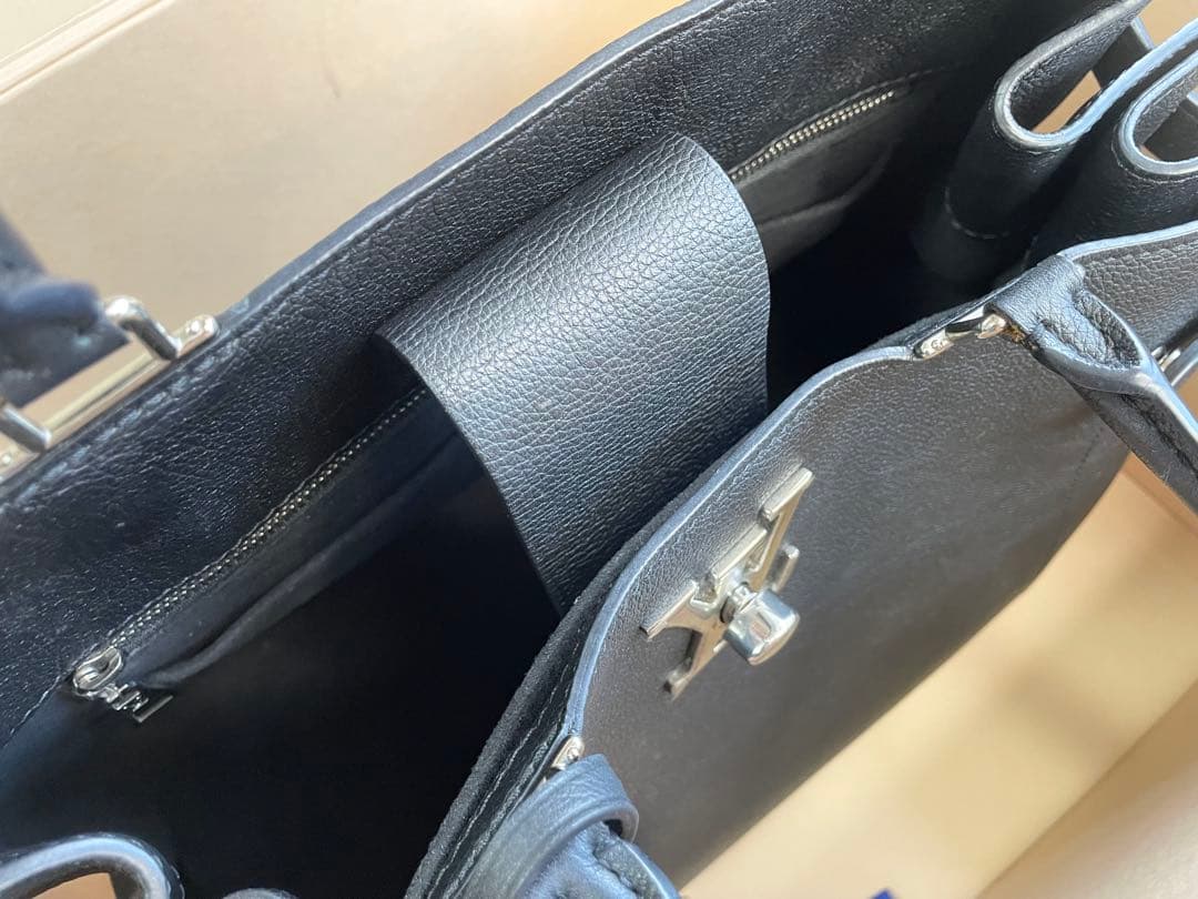 LOUIS VUITTON Lock Me Day Handbag in Black and White Calf #QYG3MQ