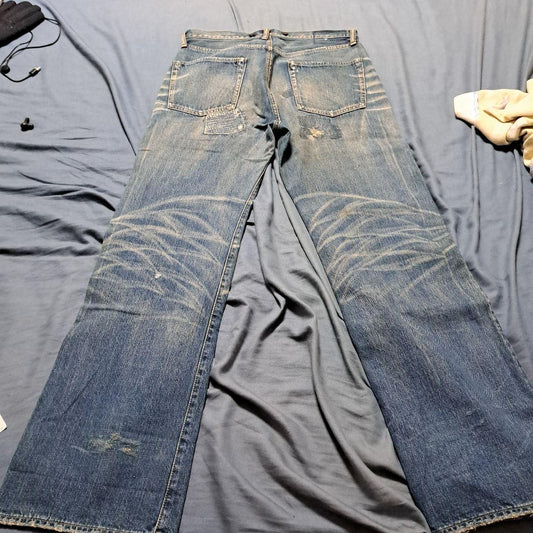 Distressed straight denim in light blue #PC9GUU