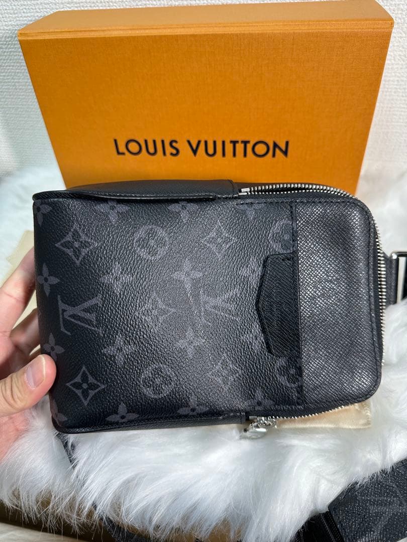LOUIS VUITTON Body Bag Men's Sling Bag #QYCNKT