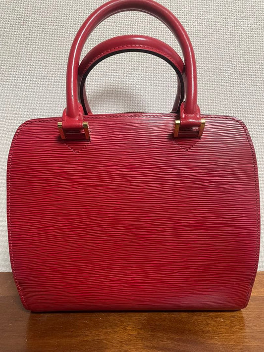 LOUIS VUITTON Epi Leather Handbag Red Flap #QY0VDP