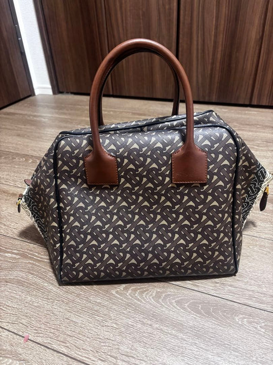 BURBERRY Geometric Pattern Handbag #QY4JCK