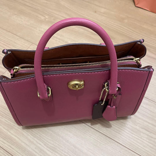 Coach bag, pink, no charm, my favorite color. #QY579N