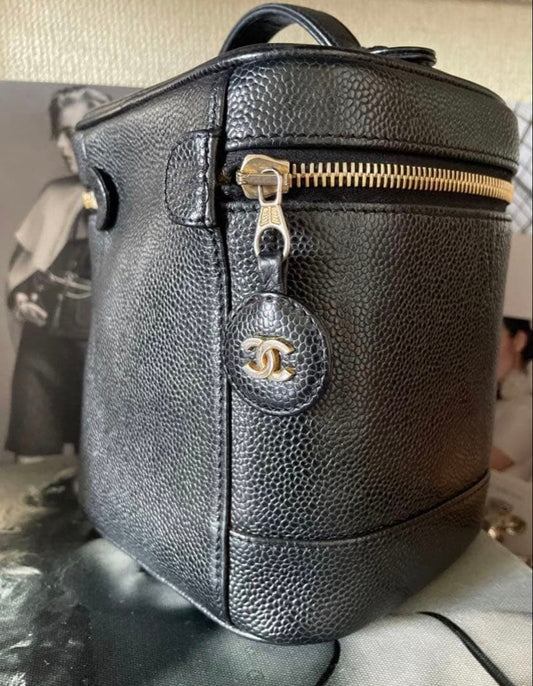 CHANEL Caviar Skin Vanity Bag, Black, Page 3 #QYB789