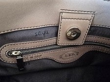 TOD'S (Tod's) Taupe Beige Brown Bag #QYGCDU