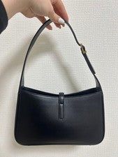 YVES SAINT LAURENT Black Leather Handbag #QY43M9