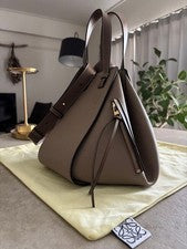 LOEWE Hammock Small Sand H25×W13.5×D30cm Soft Grain Calfskin #QY8MBN