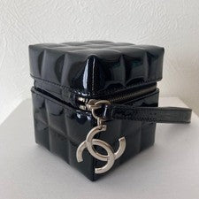 Classic CHANEL chocolate bar cube mini bag, 2002, Matelassé. #QY4IH3