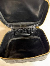 CHANEL Black Vanity Bag Women #QY60GG