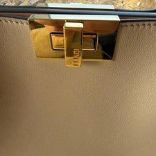 FENDI Essentially handbag Beige Leather Women #QYFNNI
