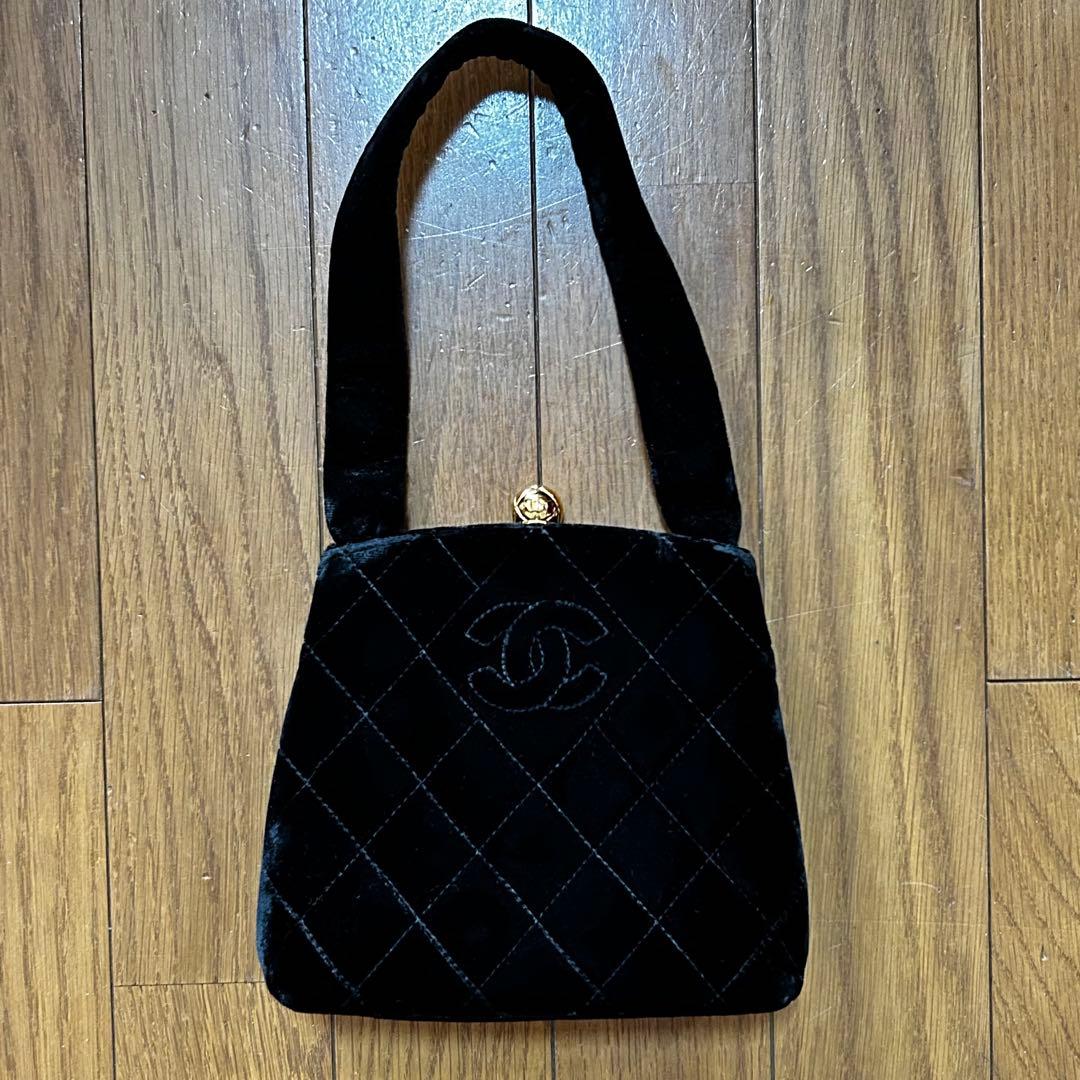CHANEL Black Velvet Quilted Handbag Embroidered Logo No.3486632 W16.5cm #QY9NXK