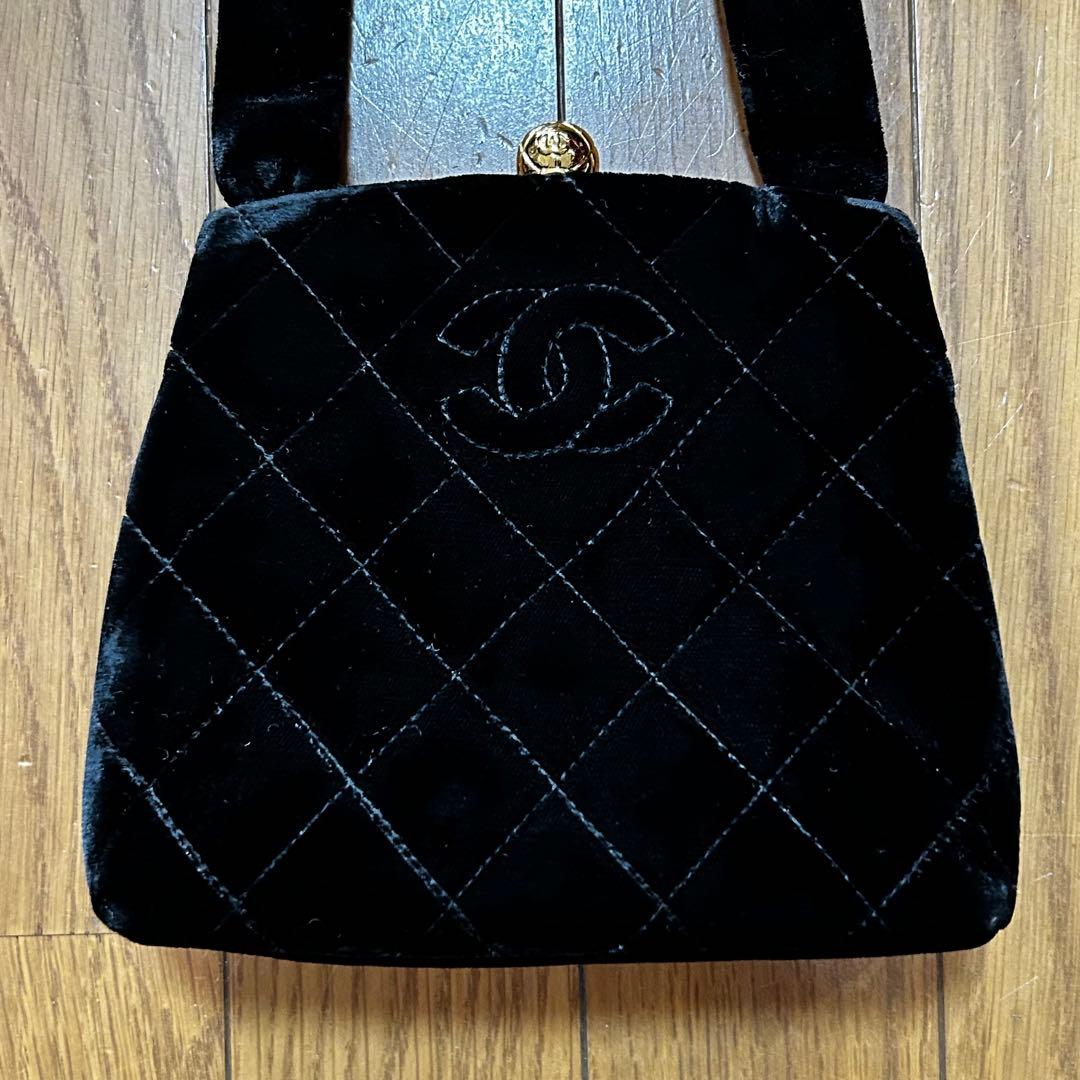 CHANEL Black Velvet Quilted Handbag Embroidered Logo No.3486632 W16.5cm #QY9NXK