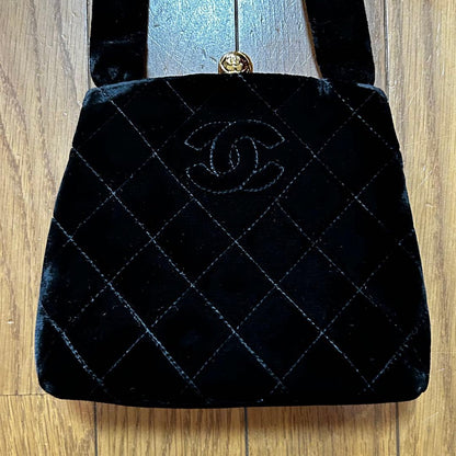 CHANEL Black Velvet Quilted Handbag Embroidered Logo No.3486632 W16.5cm #QY9NXK