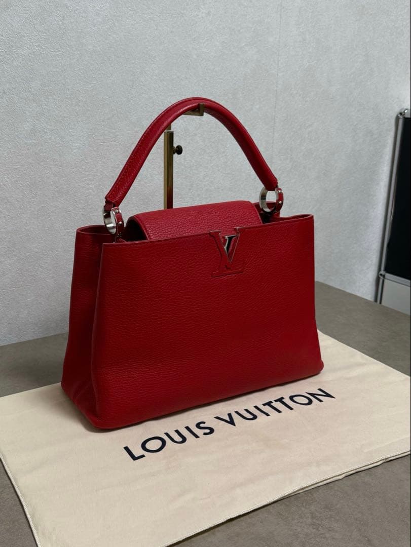 LOUIS VUITTON Capucines MM Coquelicot Red Leather Bag #QY7AOH