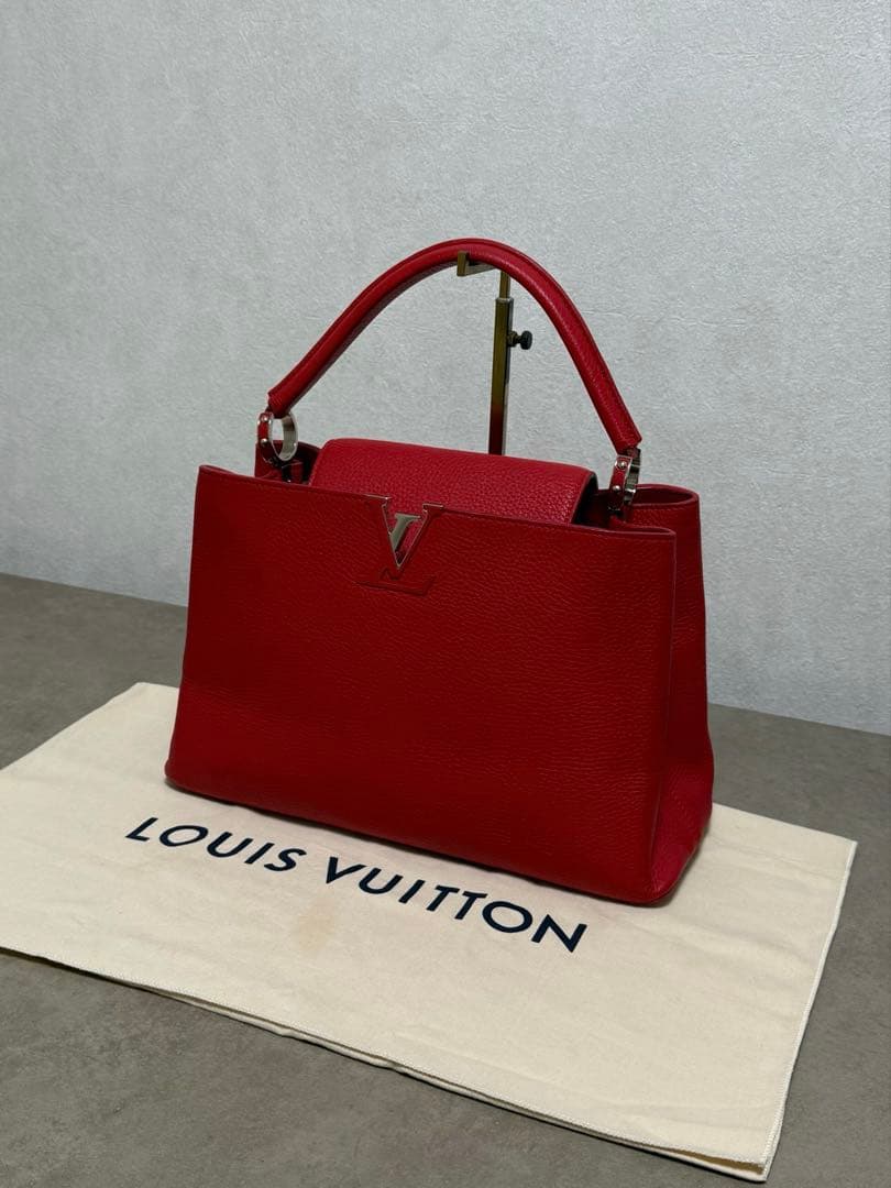 LOUIS VUITTON Capucines MM Coquelicot Red Leather Bag #QY7AOH