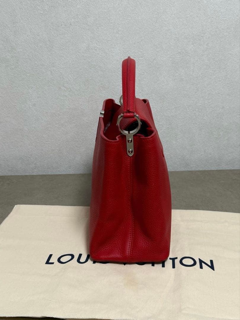 LOUIS VUITTON Capucines MM Coquelicot Red Leather Bag #QY7AOH