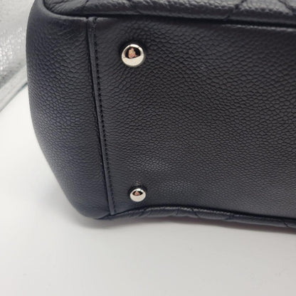 CHANEL Black Leather Handbag #QYDJNL