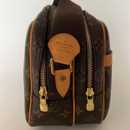 LOUIS VUITTON Reporter PM Shoulder Bag for Men and Women #QY7XM4
