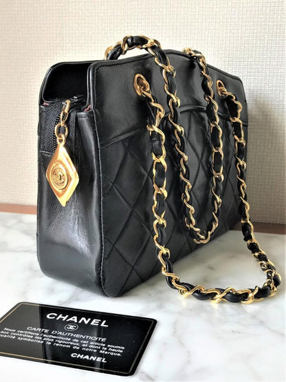 CHANEL Vintage Matelasse Mini Chain Handbag Lambskin Black Paris 34yr #QYED77