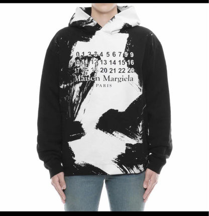 20AW Maison Margiela Calendar Number Logo Painted Hoodie in Black #QYC9EG