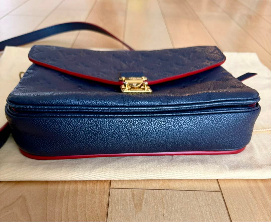 Louis Vuitton Pochette Metis #QY6HLV