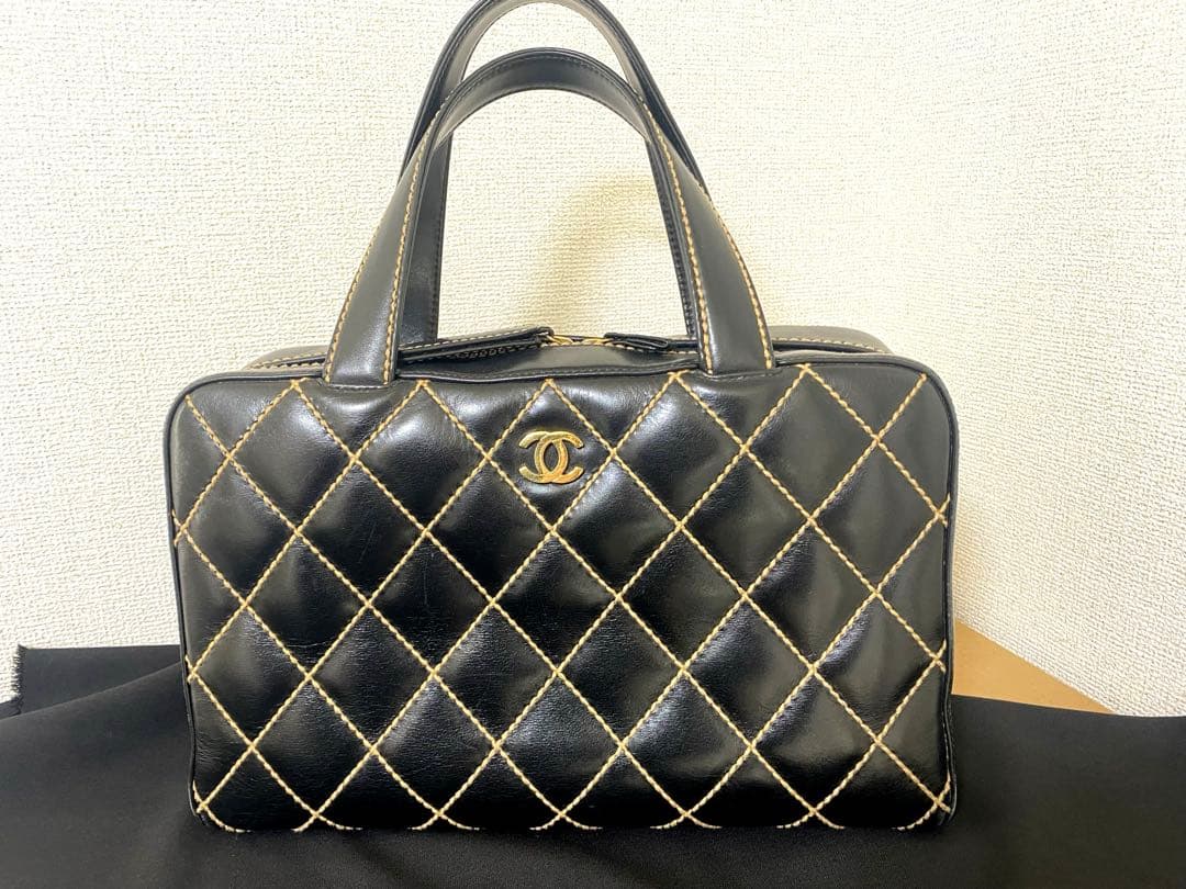 CHANEL Wild Stitch Black Quilted Leather Handbag W32.5cm #QYACQD