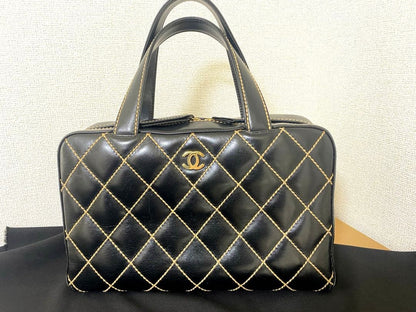 CHANEL Wild Stitch Black Quilted Leather Handbag W32.5cm #QYACQD