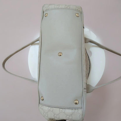 Gucci Shima leather handbag, ivory color. #QYK7NX