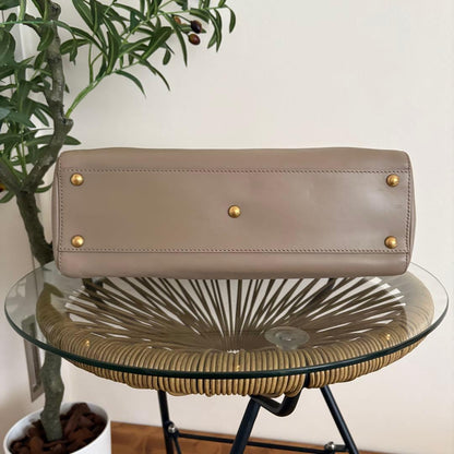 FENDI Peekaboo Medium Greige Taupe Calfskin Gold Hw #QYBDG5