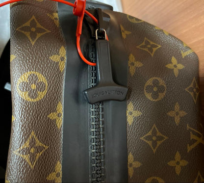 LOUIS VUITTON Waterproof Messenger Bag M40399 Leather #QYEKZI