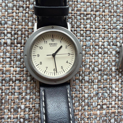 SEIKO x Nano Universe Chariot Model Quartz White Dial #QYELG7