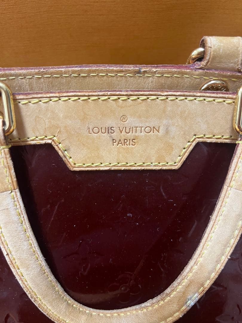 LOUIS VUITTON Bordeaux Patent Leather Embossed Monogram Handbag Mint #QY7J4U