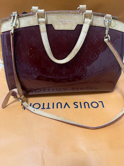 LOUIS VUITTON Bordeaux Patent Leather Embossed Monogram Handbag Mint #QY7J4U
