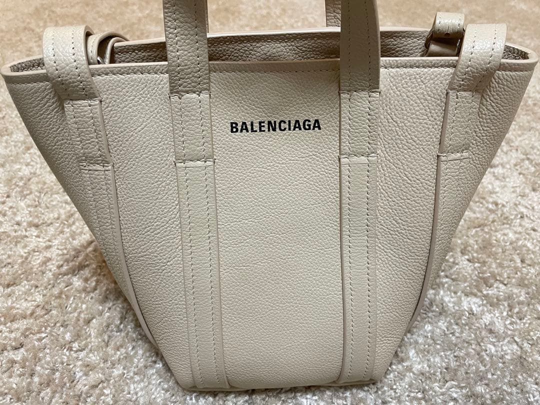 BALENCIAGA Beige Leather Handbag Shoulder Bag Authentic #QYFNYY