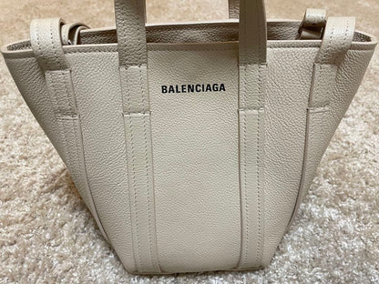 BALENCIAGA Beige Leather Handbag Shoulder Bag Authentic #QYFNYY