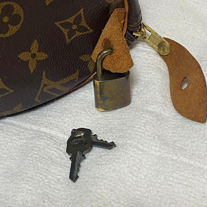 LOUIS VUITTON Speedy 30 Monogram Canvas Handbag with Lock Key #QY9O5C