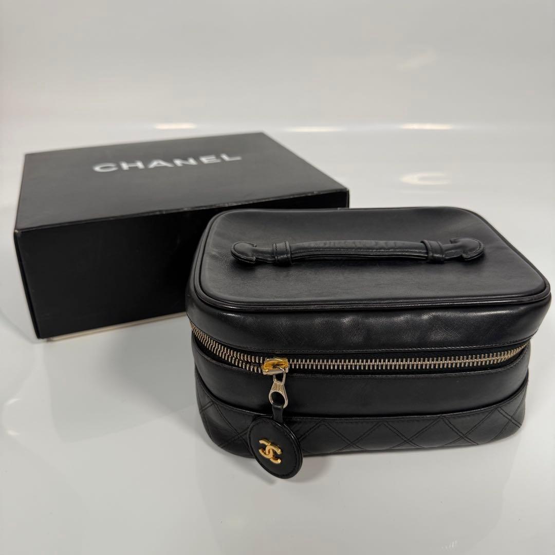 CHANEL Lambskin Bicolor Vanity Bag Black Gold Hardware w/ Box #QY916M