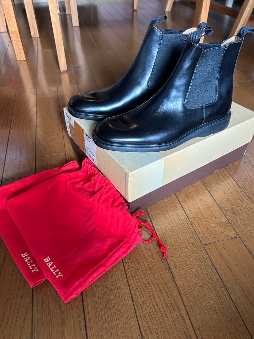 BALLY black side gore boots #QYINF7