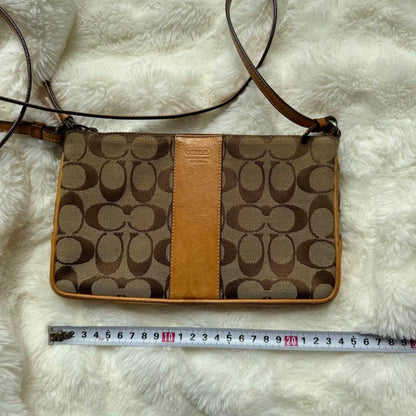 Old Coach Pattern Shoulder Body Bag Brown Leather Compact #QY9V5Y