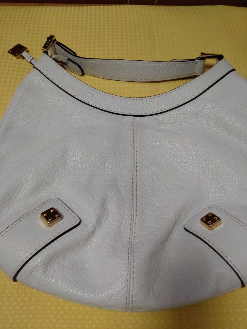 LOEWE White Leather Handbag Gold Hardware Interior Pocket #QY5DWG