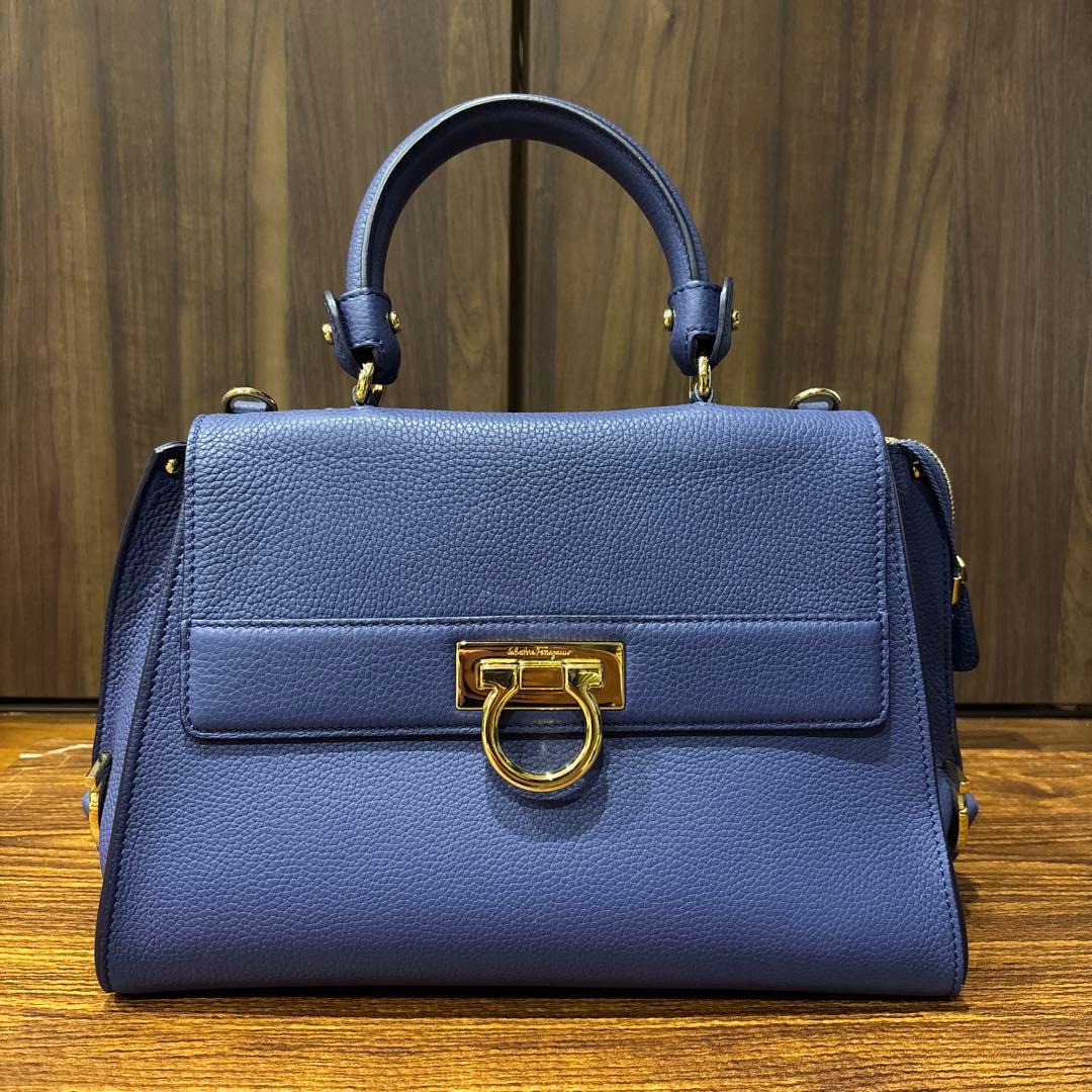 Salvatore Ferragamo handbag with hardware #QYEKV7