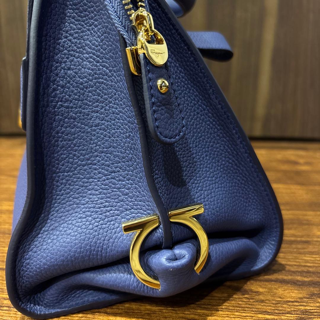 Salvatore Ferragamo handbag with hardware #QYEKV7