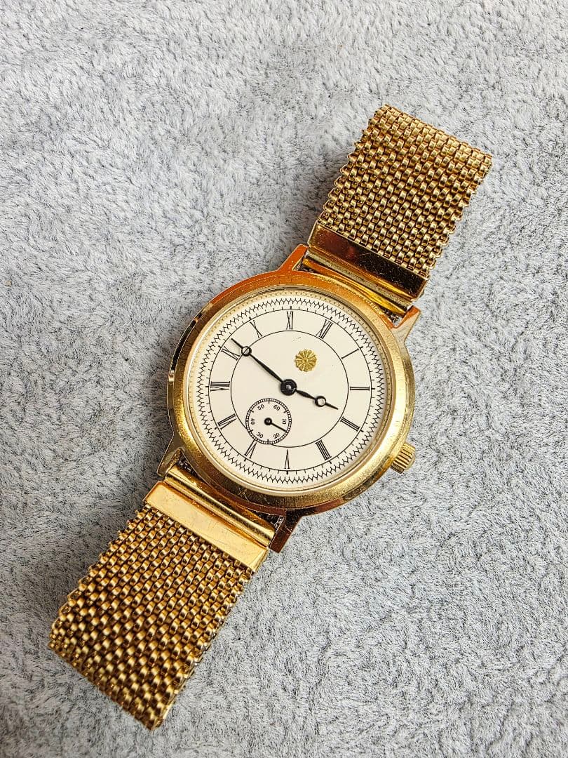 Z24 Gold Mesh Band Commemorative Model, Chrysanthemum Emblem Dial, Gold #QYBT02