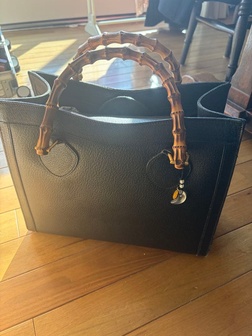 GUCCI Bamboo Handle Black Leather Handbag Gold Charm #QYAR3B