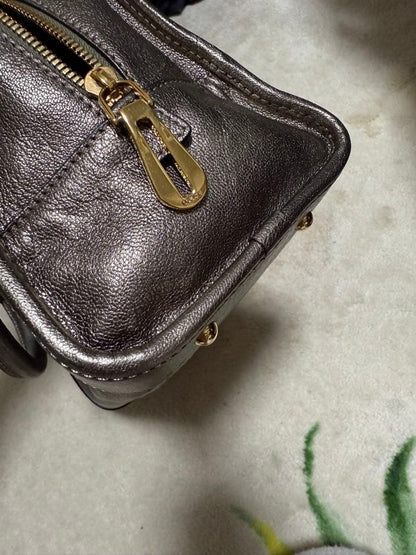 LOEWE Amazona 28 Silver Leather Handbag Hawaii Purchase #QYDBU4