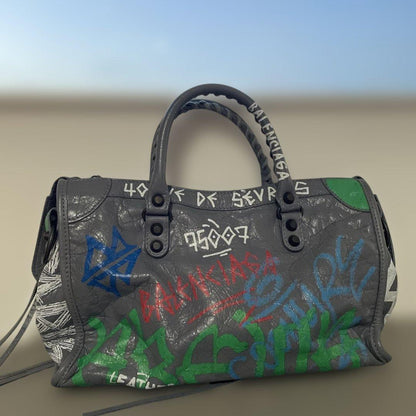 BALENCIAGA Graffiti Print 2-Way Grey Leather Handbag #QYGIYU