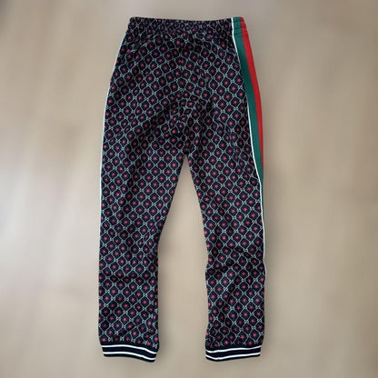 GUCCI jogger pants with star print and logo #QYDI8H