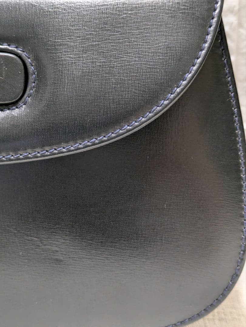 GUCCI Old Bamboo Leather Handbag Black Turn-Lock Serial 00020460188 Mirr #QYF844